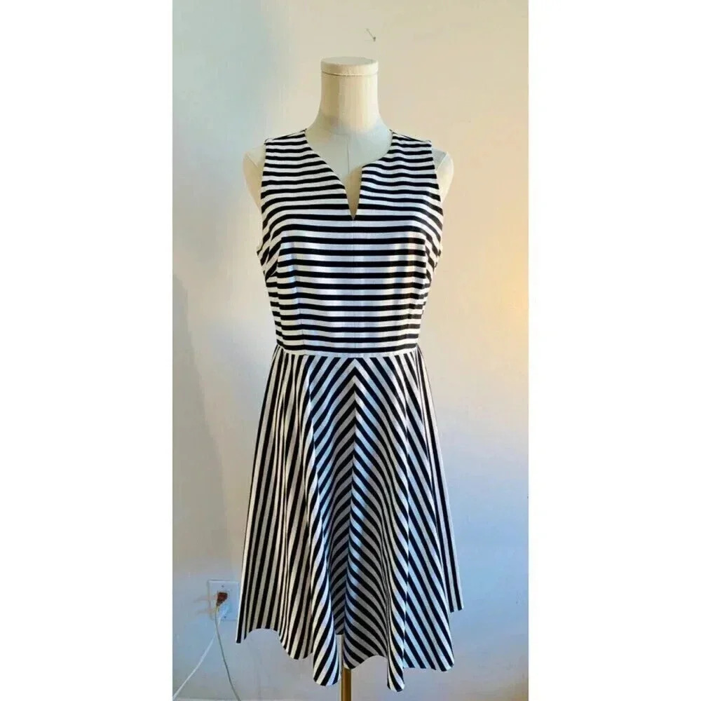 Ann Taylor Black & White Striped Sleeveless Fit & Flare Woman’s Dress Size 6P